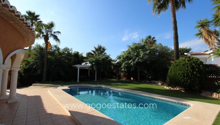 Te koop - Huis - Vrijstaande Villa - Calpe - Calpe Centro