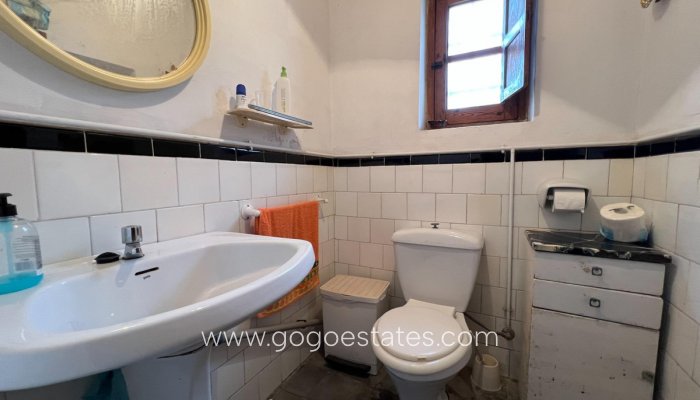 Te koop - Huis - Vrijstaande Villa - Novelda - Estación