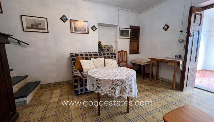 Te koop - Huis - Vrijstaande Villa - Novelda - Estación