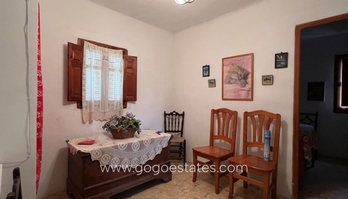 Te koop - Huis - Vrijstaande Villa - Novelda - Estación