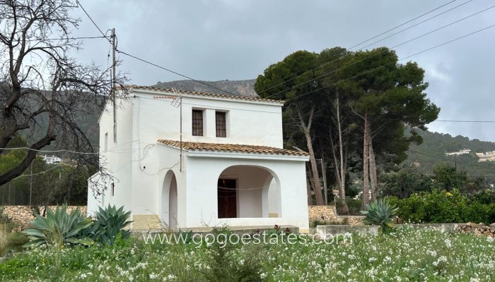 Te koop - Huis - Vrijstaande Villa - Novelda - Estación