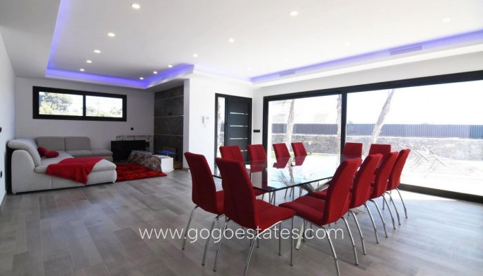 Te koop - Huis - Vrijstaande Villa - Calpe - Calpe Centro