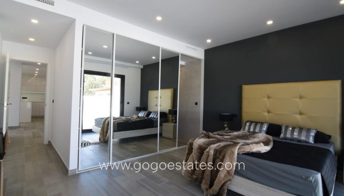 Te koop - Huis - Vrijstaande Villa - Calpe - Calpe Centro