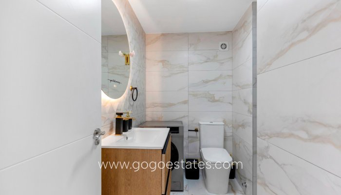 Te koop - Appartement - Appartement op de middelste verdieping - Torrevieja - La Mata