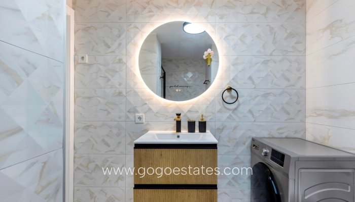 Te koop - Appartement - Appartement op de middelste verdieping - Torrevieja - La Mata