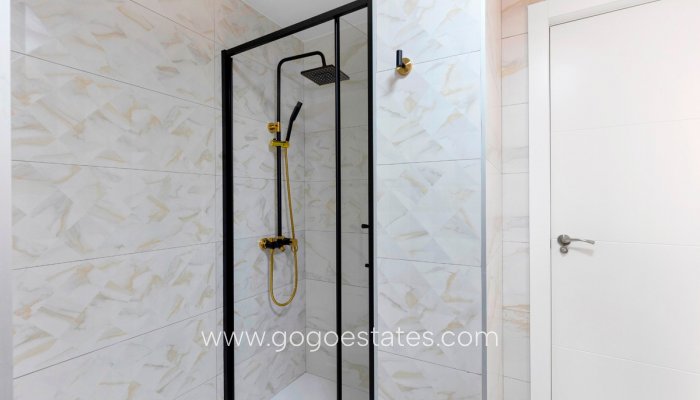 Te koop - Appartement - Appartement op de middelste verdieping - Torrevieja - La Mata