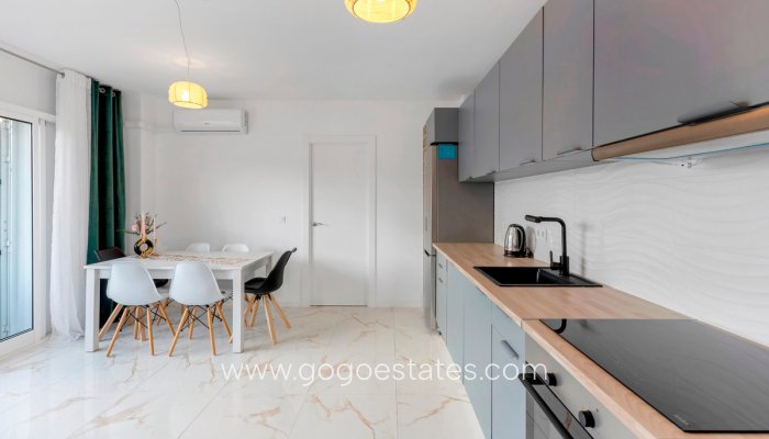 Te koop - Appartement - Appartement op de middelste verdieping - Torrevieja - La Mata