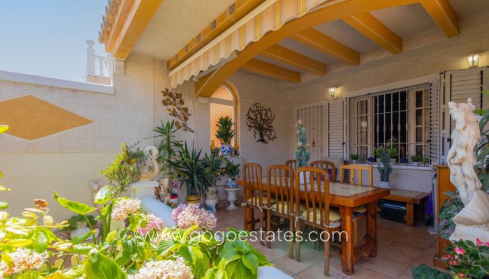 Te koop - Huis - Vrijstaande Villa - Torrevieja - Torrevieja Centro