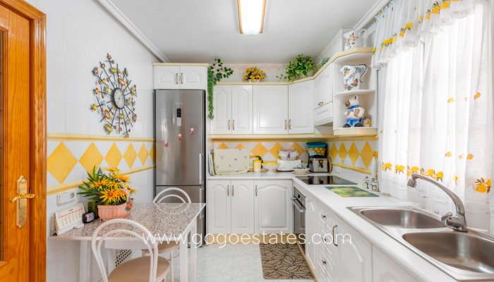 Te koop - Huis - Vrijstaande Villa - Torrevieja - Torrevieja Centro