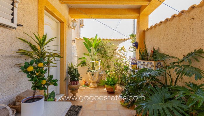 Te koop - Huis - Vrijstaande Villa - Torrevieja - Torrevieja Centro