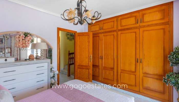 Te koop - Huis - Vrijstaande Villa - Torrevieja - Torrevieja Centro