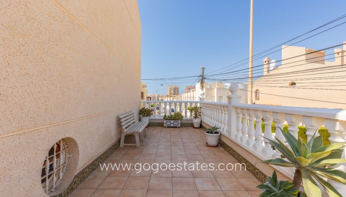 Te koop - Huis - Vrijstaande Villa - Torrevieja - Torrevieja Centro