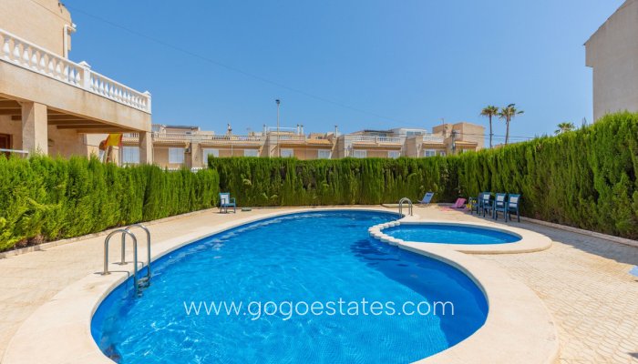 Te koop - Huis - Vrijstaande Villa - Torrevieja - Torrevieja Centro