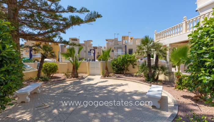 Te koop - Huis - Vrijstaande Villa - Torrevieja - Torrevieja Centro