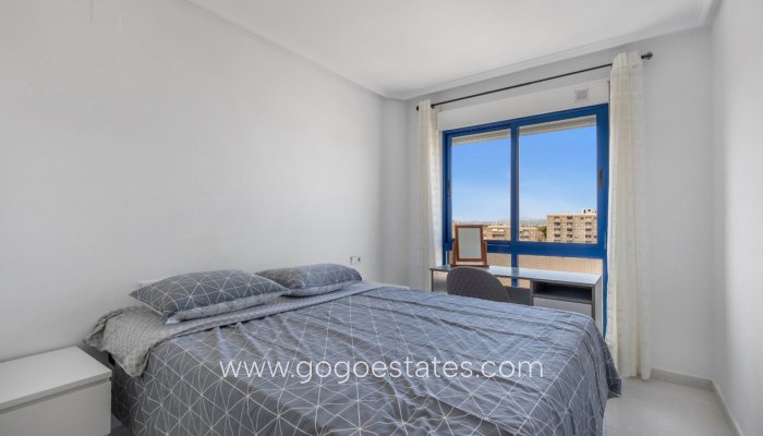 Te koop - Appartement - Appartement op de middelste verdieping - Torrevieja - Torrevieja Centro