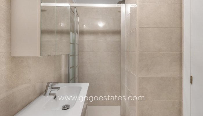 Te koop - Appartement - Appartement op de middelste verdieping - Torrevieja - Torrevieja Centro