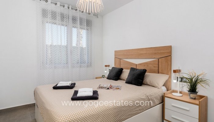 Te koop - Huis - Vrijstaande Villa - Guardamar del Segura - Guardamar del Segura Centro