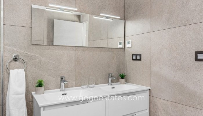 Te koop - Huis - Vrijstaande Villa - Guardamar del Segura - Guardamar del Segura Centro