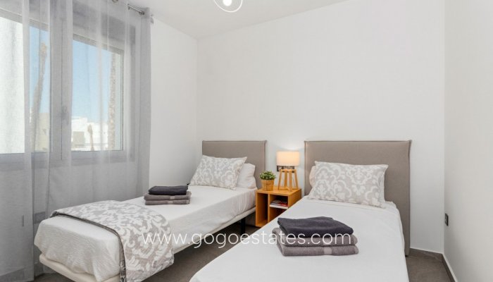 Te koop - Huis - Vrijstaande Villa - Guardamar del Segura - Guardamar del Segura Centro