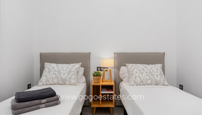 Te koop - Huis - Vrijstaande Villa - Guardamar del Segura - Guardamar del Segura Centro