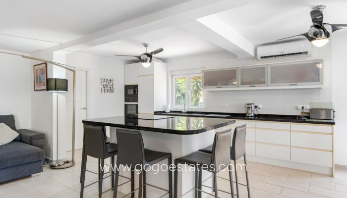 Te koop - Huis - Vrijstaande Villa - Catral - Catral Centro