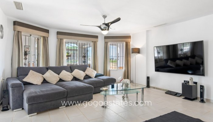 Te koop - Huis - Vrijstaande Villa - Catral - Catral Centro