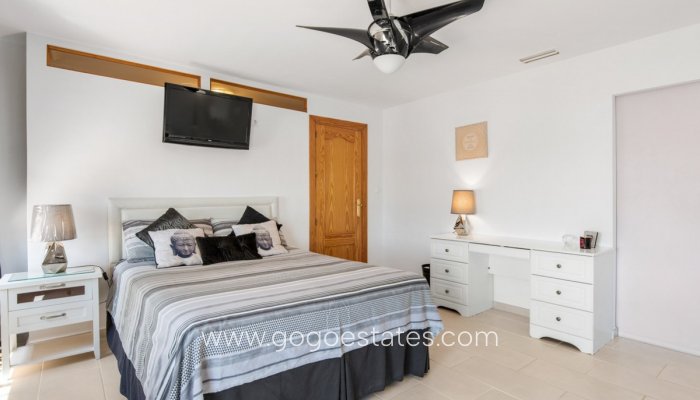 Te koop - Huis - Vrijstaande Villa - Catral - Catral Centro