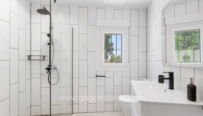 Te koop - Huis - Vrijstaande Villa - Catral - Catral Centro