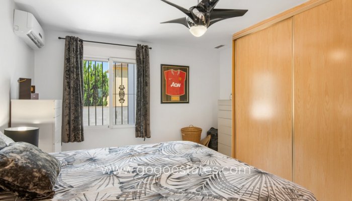 Te koop - Huis - Vrijstaande Villa - Catral - Catral Centro