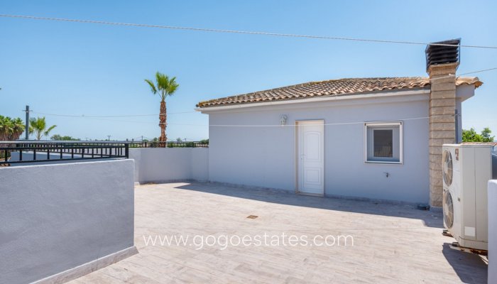 Te koop - Huis - Vrijstaande Villa - Catral - Catral Centro