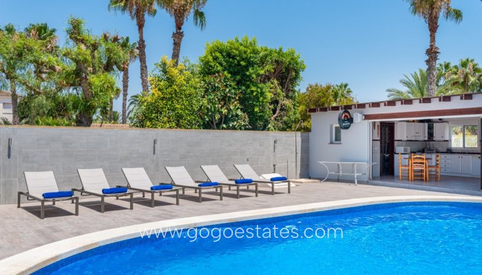 Te koop - Huis - Vrijstaande Villa - Catral - Catral Centro