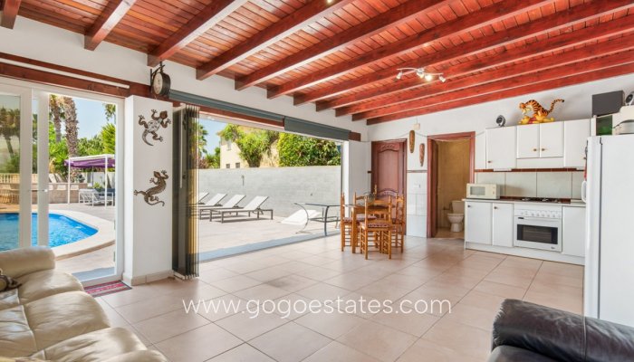 Te koop - Huis - Vrijstaande Villa - Catral - Catral Centro