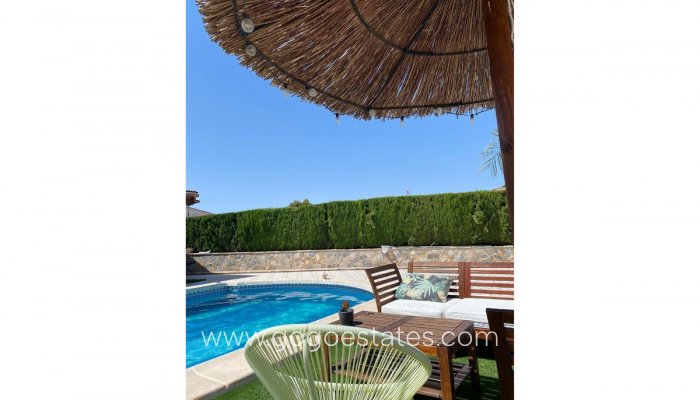 Te koop - Huis - Vrijstaande Villa - Rojales - Ciudad Quesada