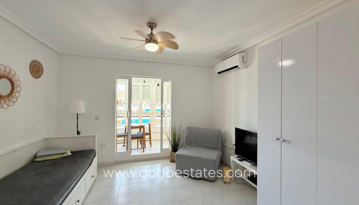 Te koop - Appartement - Appartement op de middelste verdieping - Torrevieja - La Mata