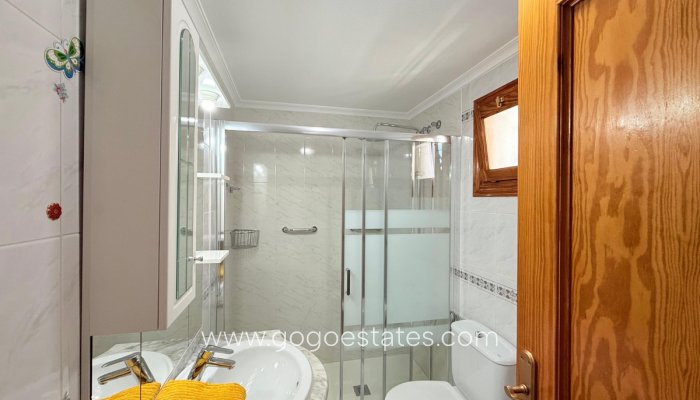 Te koop - Appartement - Appartement op de middelste verdieping - Torrevieja - La Mata