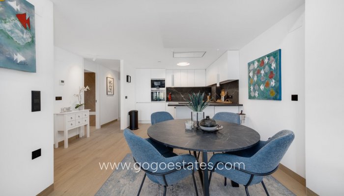 Te koop - Appartement - Appartement op de middelste verdieping - Torrevieja - Torrevieja Centro