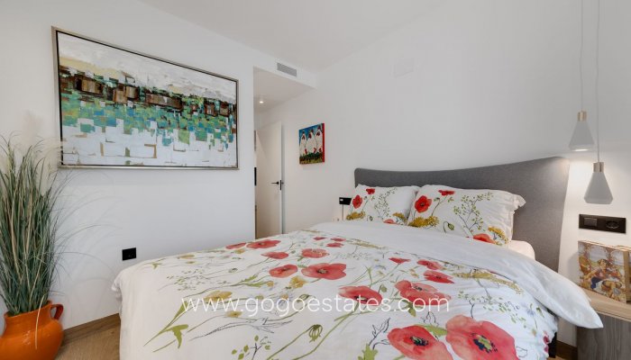 Te koop - Appartement - Appartement op de middelste verdieping - Torrevieja - Torrevieja Centro