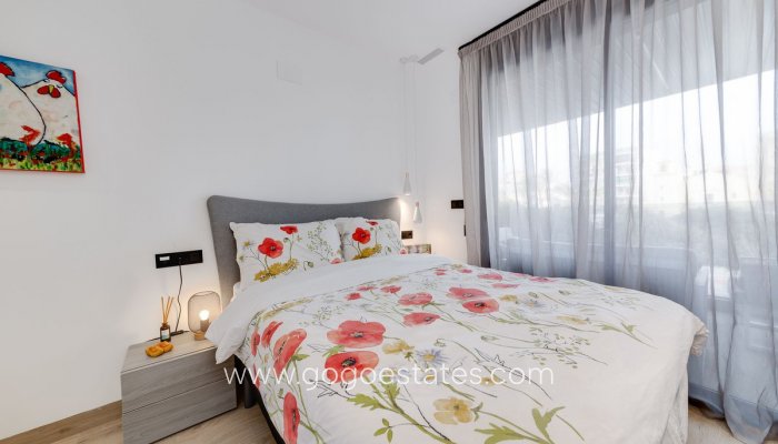 Te koop - Appartement - Appartement op de middelste verdieping - Torrevieja - Torrevieja Centro