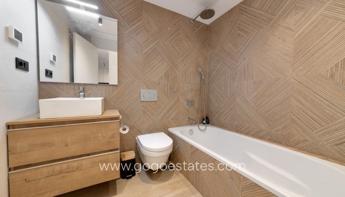 Te koop - Appartement - Appartement op de middelste verdieping - Torrevieja - Torrevieja Centro