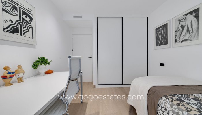 Te koop - Appartement - Appartement op de middelste verdieping - Torrevieja - Torrevieja Centro