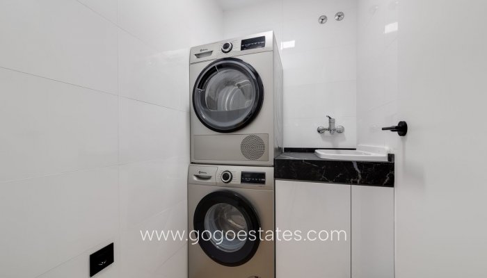 Te koop - Appartement - Appartement op de middelste verdieping - Torrevieja - Torrevieja Centro