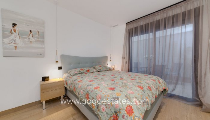 Te koop - Appartement - Appartement op de middelste verdieping - Torrevieja - Torrevieja Centro