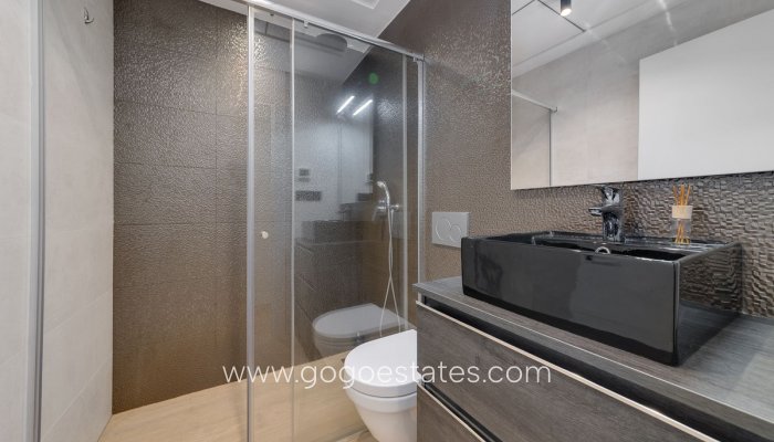 Te koop - Appartement - Appartement op de middelste verdieping - Torrevieja - Torrevieja Centro