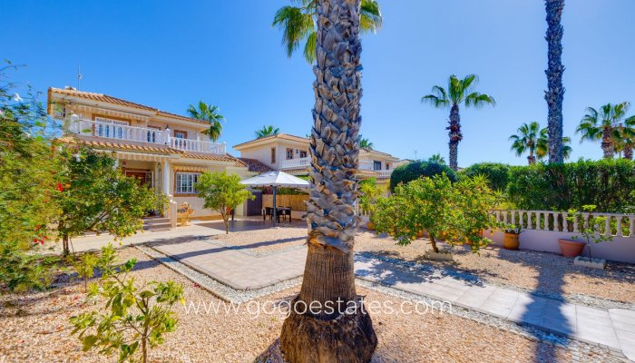 Te koop - Huis - Vrijstaande Villa - Orihuela - Orihuela Costa