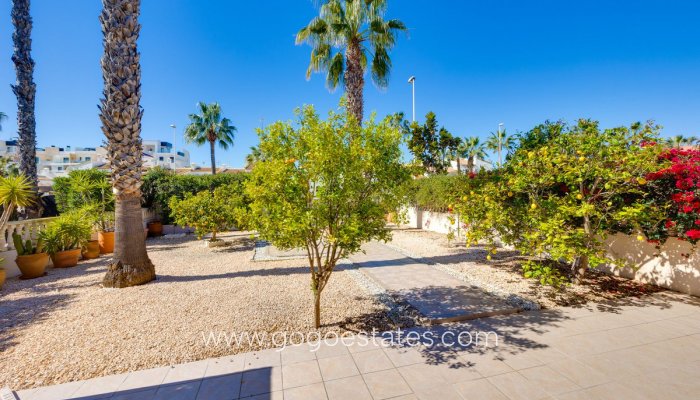 Te koop - Huis - Vrijstaande Villa - Orihuela - Orihuela Costa