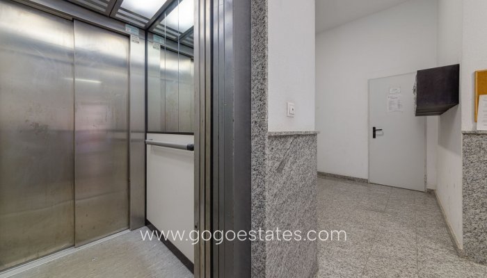 Revente - Appartement - Appartement au rez-de-chaussée - Torrevieja - Torrevieja Centro