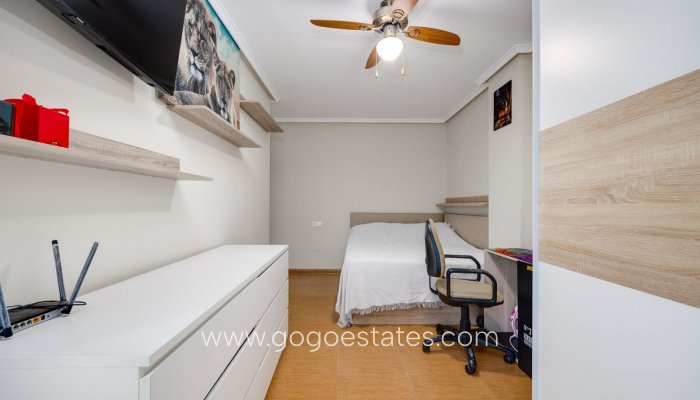 Revente - Appartement - Appartement au rez-de-chaussée - Torrevieja - Torrevieja Centro