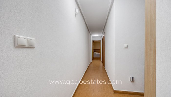 Revente - Appartement - Appartement au rez-de-chaussée - Torrevieja - Torrevieja Centro