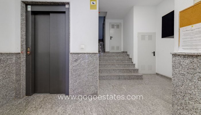 Revente - Appartement - Appartement au rez-de-chaussée - Torrevieja - Torrevieja Centro