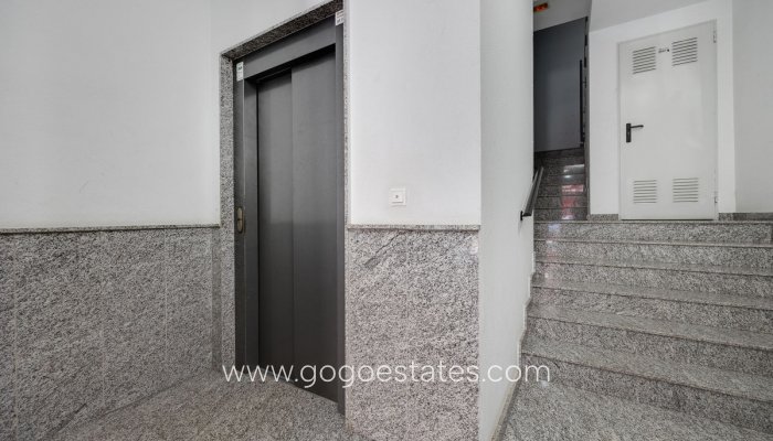 Revente - Appartement - Appartement au rez-de-chaussée - Torrevieja - Torrevieja Centro